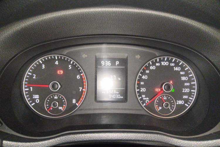 Used Volkswagen Passat 2014 1.8TSI Automatic Prestige Edition Instrument Cluster