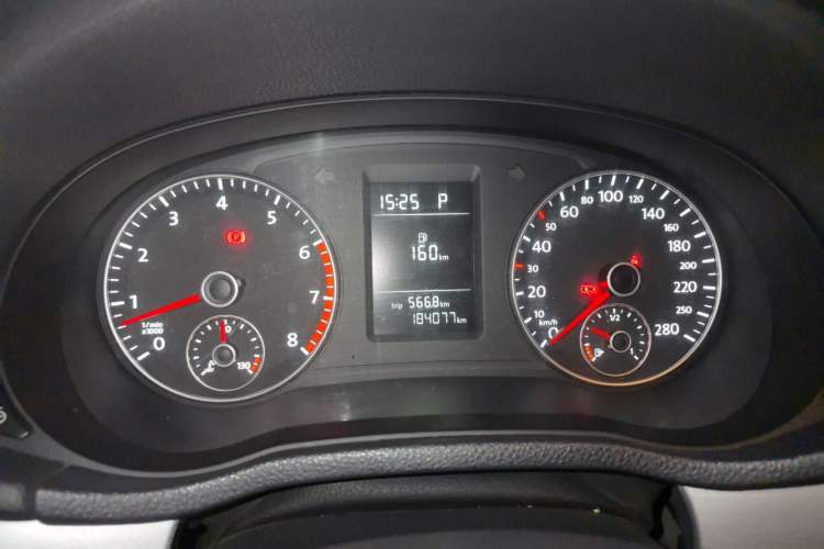 Used Volkswagen Passat 2014 1.8TSI DSG Prestige Edition Instrument Cluster