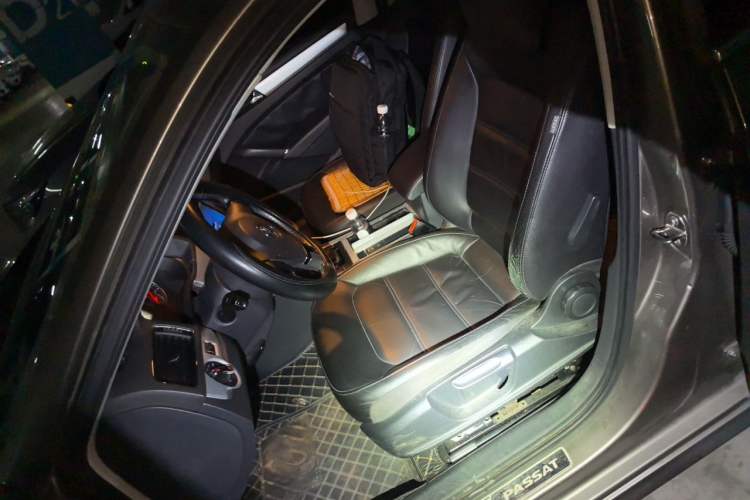 Used Volkswagen Passat 2014 1.8TSI DSG Prestige Edition Left Front Seat