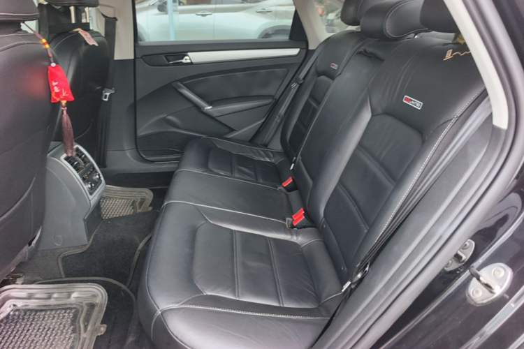 Used Volkswagen Passat 2014 1.8TSI DSG 30th Anniversary Edition Left Rear Seat