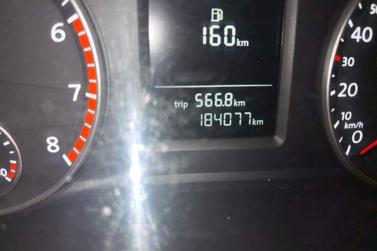 Used Volkswagen Passat 2014 1.8TSI DSG Prestige Edition Odometer Close Up