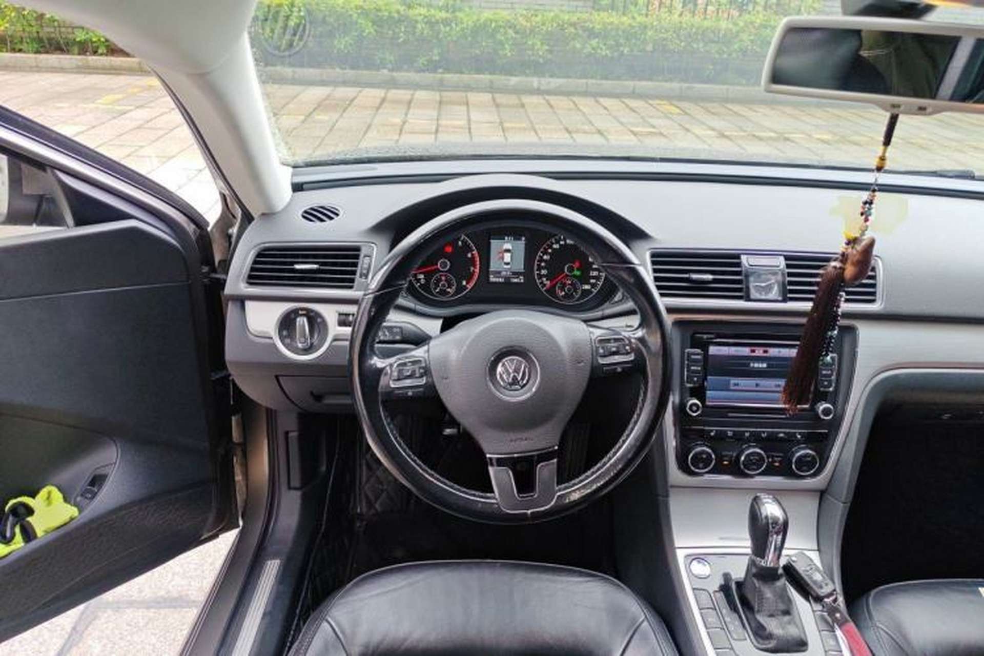 Used Volkswagen Passat 2014 1.8TSI DSG Prestige Edition Steering Wheel