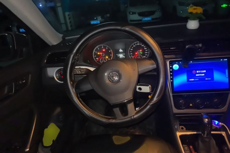 Used Volkswagen Passat 2014 1.8TSI DSG Prestige Edition Steering Wheel
