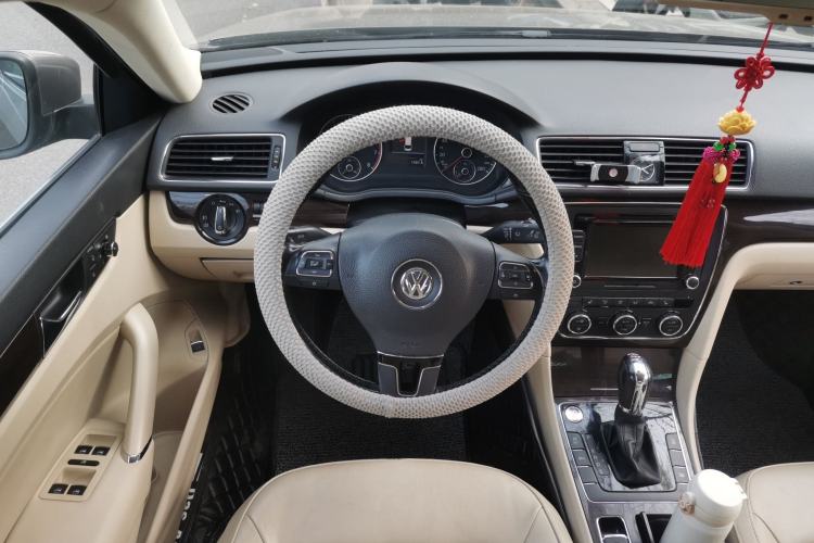 Used Volkswagen Passat 2014 2.0 TSI DSG Prestige Edition Steering Wheel
