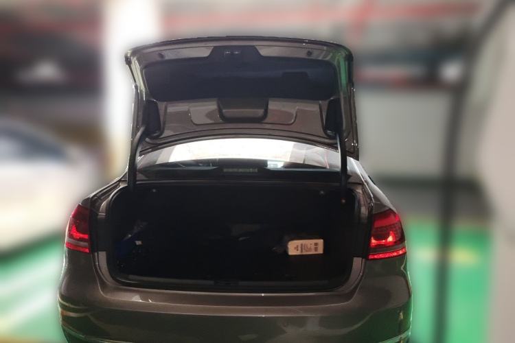 Used Volkswagen Passat 2014 1.8TSI DSG Prestige Edition Trunk
