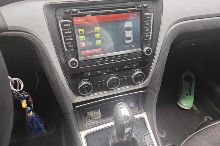 Used Volkswagen Passat 2014 1.8TSI DSG Prestige Edition Audio And AC Panel