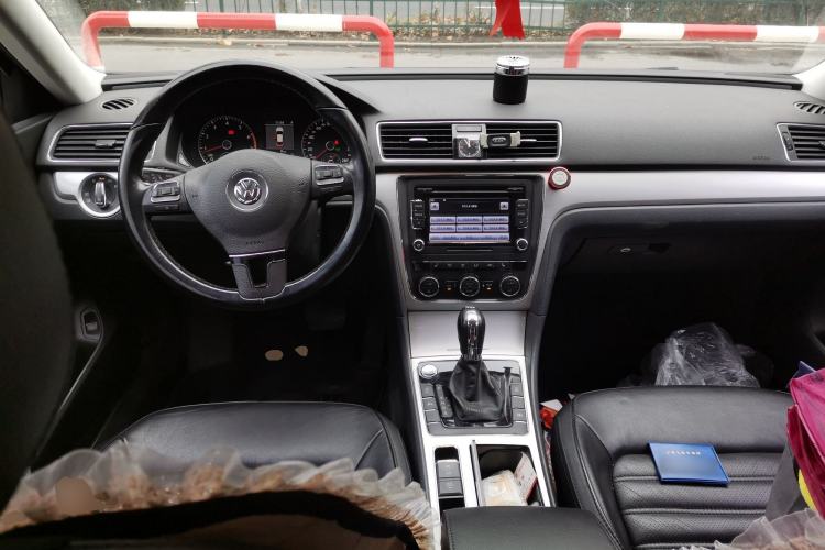 Used Volkswagen Passat 2014 1.8TSI DSG Prestige Edition Center Console