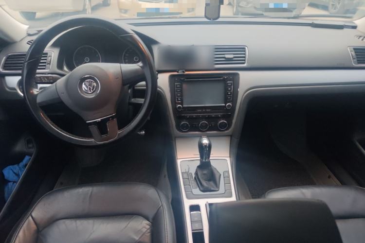 Used Volkswagen Passat 2014 1.8TSI DSG Prestige Edition Center Console