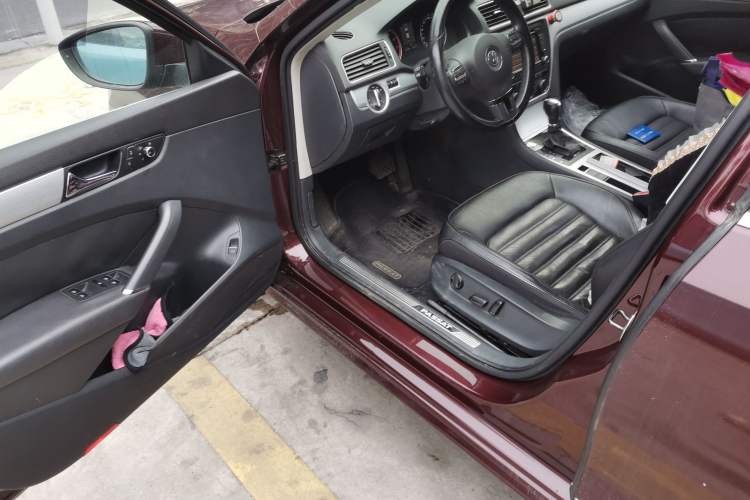 Used Volkswagen Passat 2014 1.8TSI DSG Prestige Edition Driver Seat