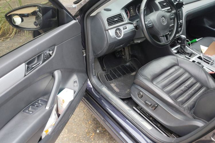 Used Volkswagen Passat 2014 1.8TSI DSG Prestige Edition Driver Seat