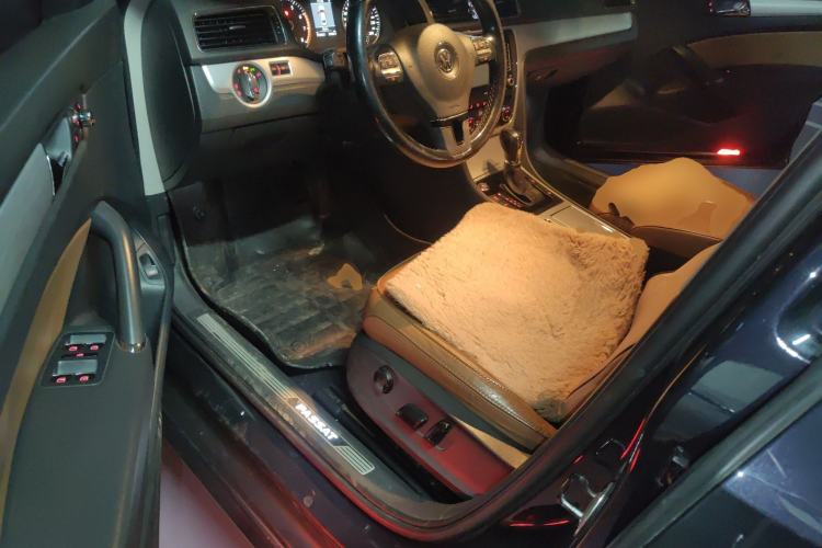 Used Volkswagen Passat 2014 1.8TSI DSG Prestige Edition Driver Seat