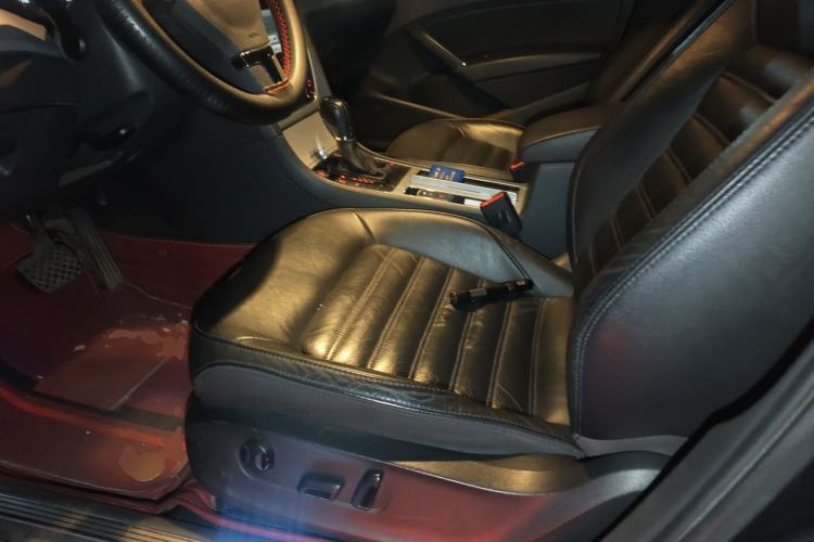 Used Volkswagen Passat 2014 1.8TSI DSG Prestige Edition Driver Seat