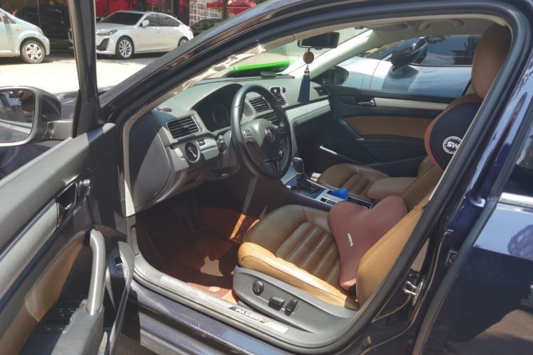 Used Volkswagen Passat 2014 1.8TSI DSG Prestige Edition Driver Seat