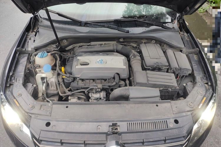 Used Volkswagen Passat 2014 1.8TSI DSG Prestige Edition Engine Bay