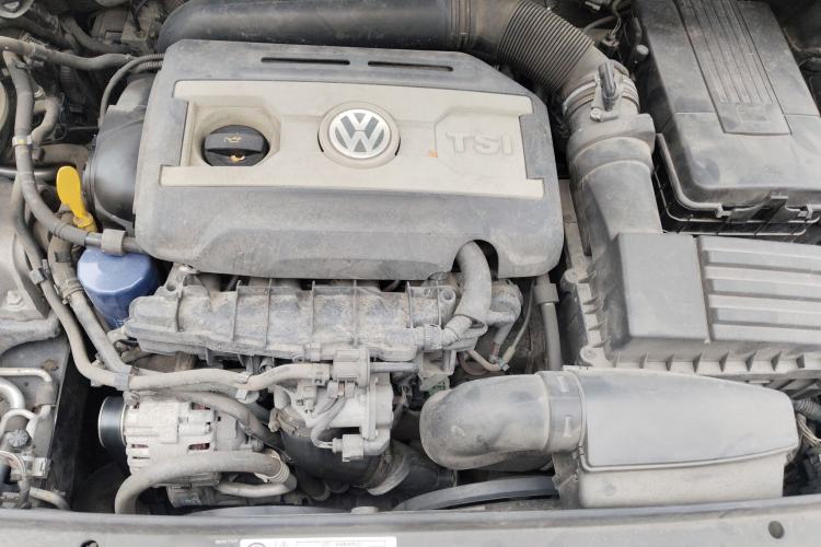 Used Volkswagen Passat 2014 1.8TSI DSG Prestige Edition Engine Bay