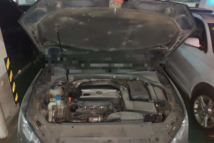 Used Volkswagen Passat 2014 1.8TSI DSG Prestige Edition Engine Bay