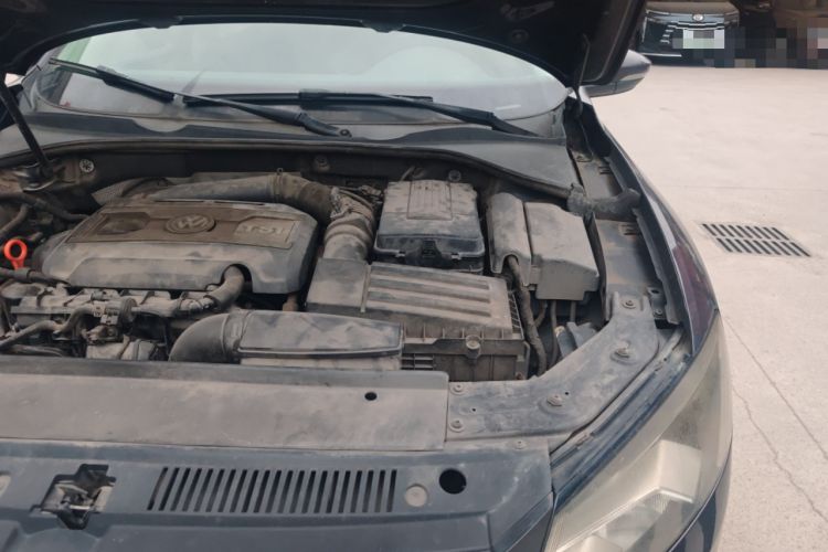 Used Volkswagen Passat 2014 1.8TSI DSG Prestige Edition Engine Bay Left
