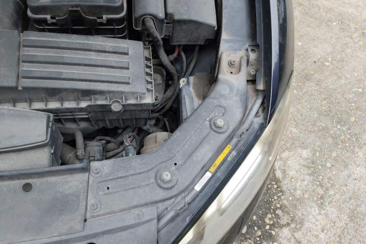 Used Volkswagen Passat 2014 1.8TSI DSG Prestige Edition Engine Bay Left