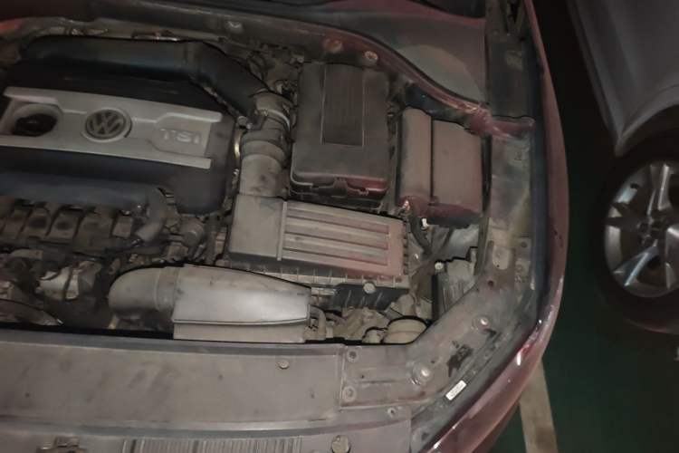 Used Volkswagen Passat 2014 1.8TSI DSG Prestige Edition Engine Bay Left
