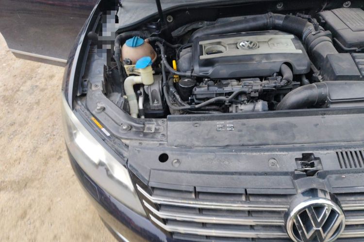 Used Volkswagen Passat 2014 1.8TSI DSG Prestige Edition Engine Bay Right