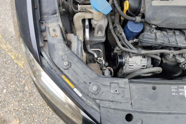 Used Volkswagen Passat 2014 1.8TSI DSG Prestige Edition Engine Bay Right