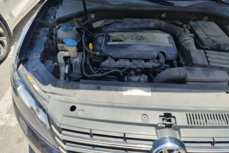 Used Volkswagen Passat 2014 1.8TSI DSG Prestige Navigation Edition Engine Bay Right