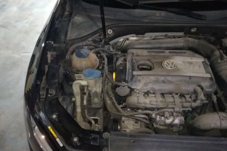 Used Volkswagen Passat 2014 1.8TSI DSG Prestige Edition Engine Bay Right