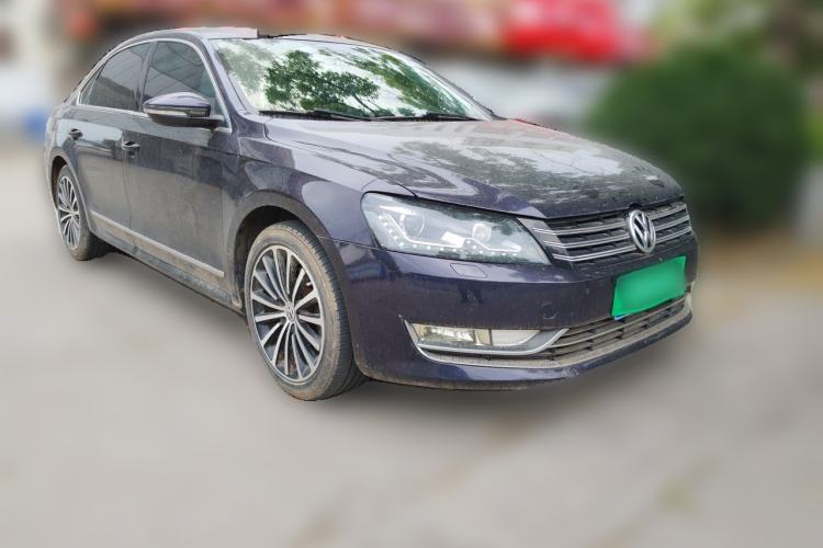 Used Volkswagen Passat 2014 1.8TSI DSG Prestige Navigation Edition Front Right 45 Deg