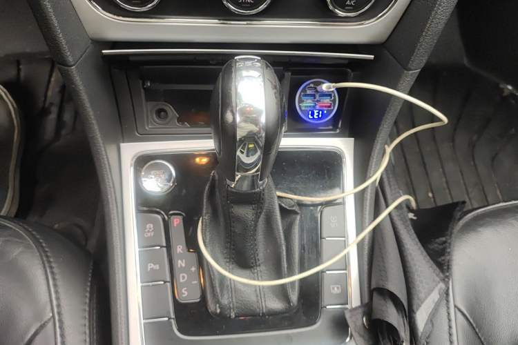 Used Volkswagen Passat 2014 1.8TSI DSG Prestige Edition Gear Lever