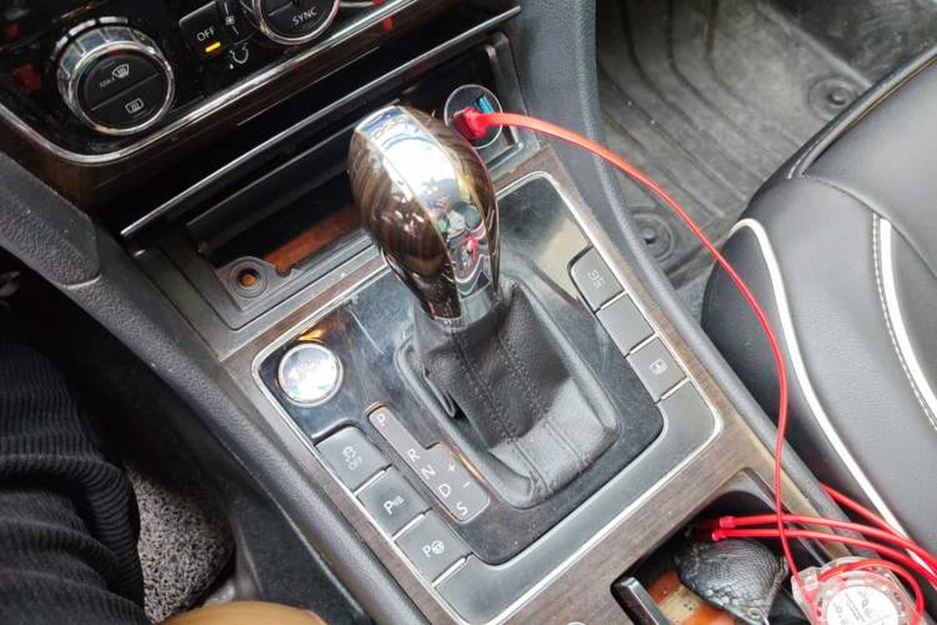 Used Volkswagen Passat 2014 1.8TSI DSG Ultimate Edition Gear Lever
