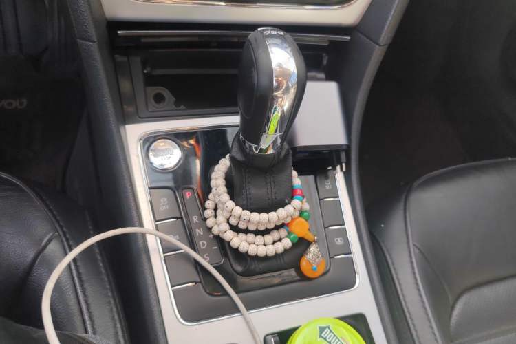 Used Volkswagen Passat 2014 1.8TSI DSG Prestige Navigation Edition Gear Lever