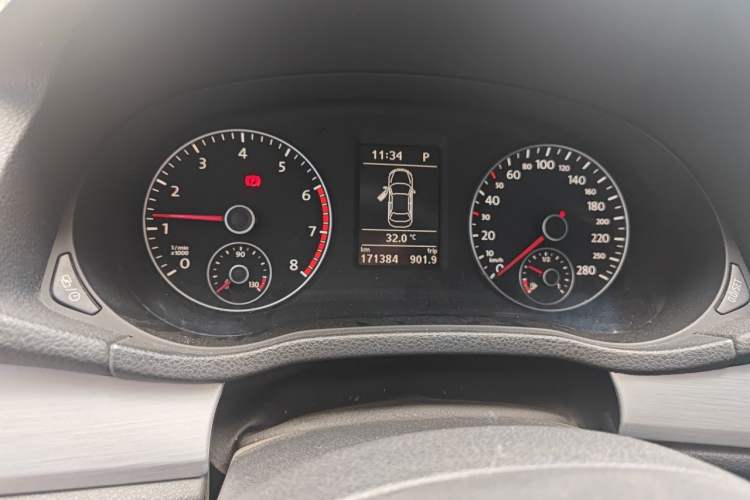 Used Volkswagen Passat 2014 1.8TSI DSG Prestige Edition Instrument Cluster