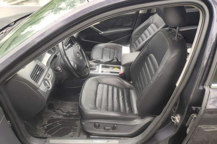 Used Volkswagen Passat 2014 1.8TSI DSG Prestige Edition Left Front Seat