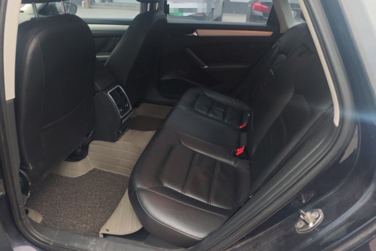 Used Volkswagen Passat 2014 1.8TSI DSG Prestige Edition Left Rear Seat