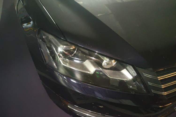 Used Volkswagen Passat 2014 1.8TSI DSG Prestige Edition Right Front Headlight