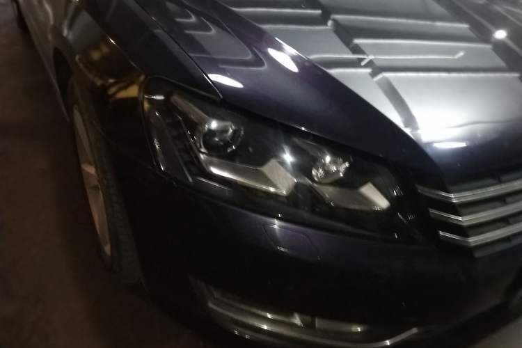 Used Volkswagen Passat 2014 1.8TSI DSG Prestige Edition Right Front Headlight