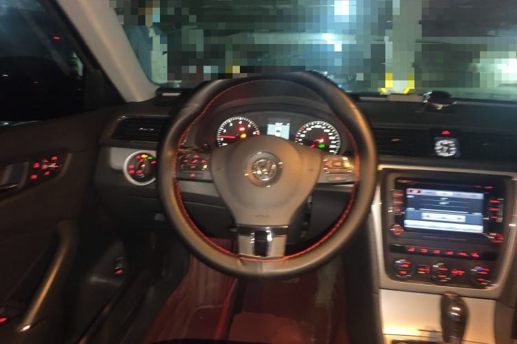 Used Volkswagen Passat 2014 1.8TSI DSG Prestige Edition Steering Wheel