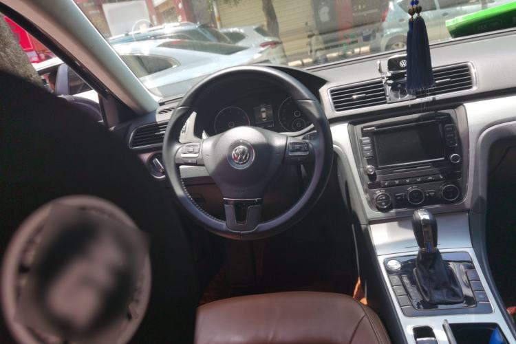 Used Volkswagen Passat 2014 1.8TSI DSG Prestige Edition Steering Wheel
