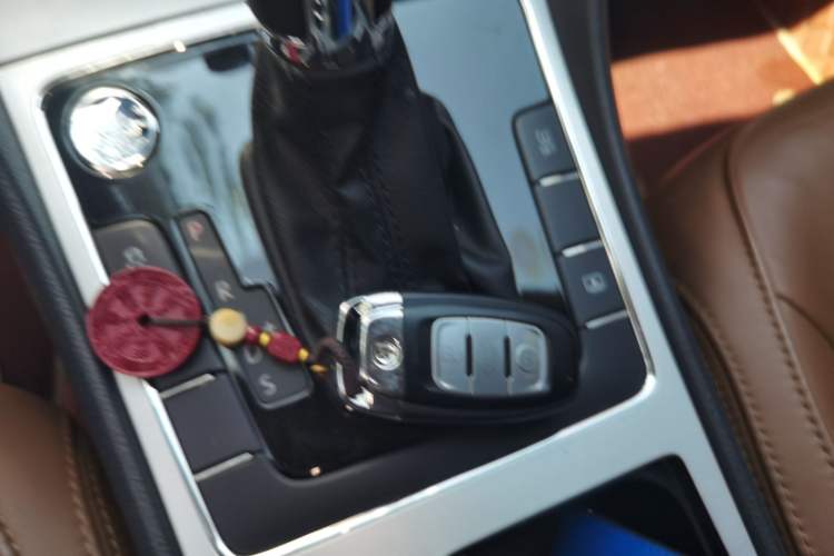 Used Volkswagen Passat 2014 1.8TSI DSG Prestige Edition Vehicle Key