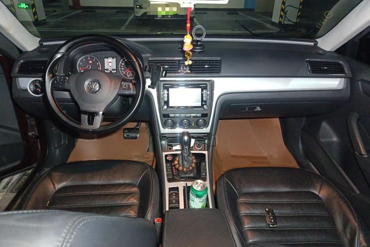 Used Volkswagen Passat 2014 2.0 TSI DSG Prestige Edition Center Console