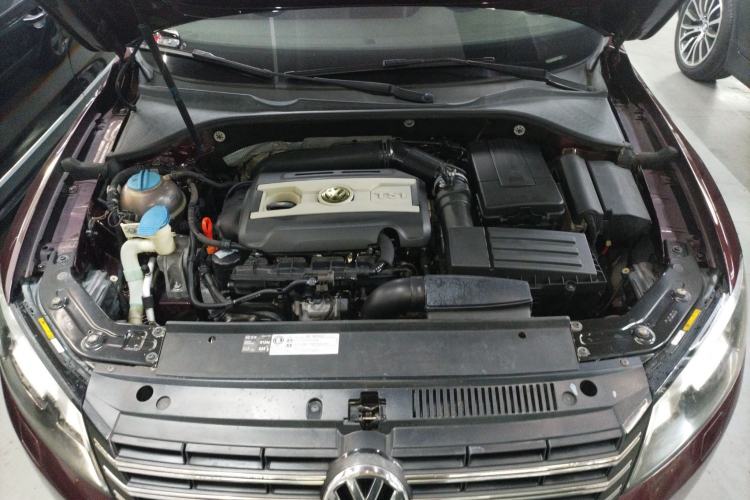 Used Volkswagen Passat 2014 1.8TSI DSG Prestige Edition Engine Bay