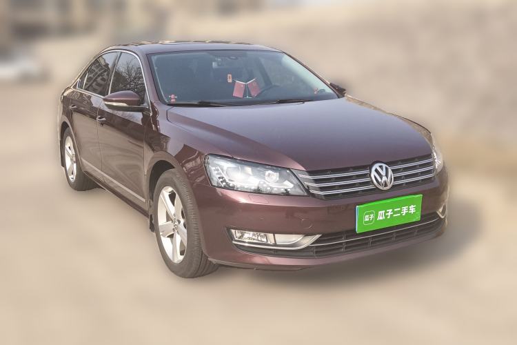 Used Volkswagen Passat 2014 1.8TSI DSG Prestige Edition Front Right 45 Deg