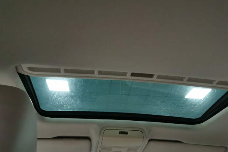 Used Volkswagen Passat 2014 1.8TSI DSG Prestige Edition Headliner