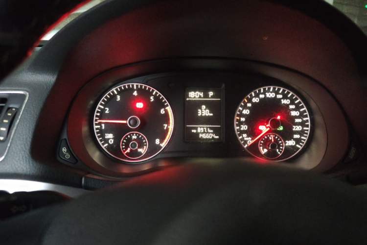Used Volkswagen Passat 2014 1.8TSI DSG Prestige Edition Instrument Cluster