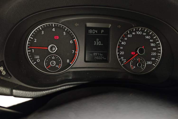 Used Volkswagen Passat 2014 1.8TSI DSG Prestige Edition Odometer Close Up