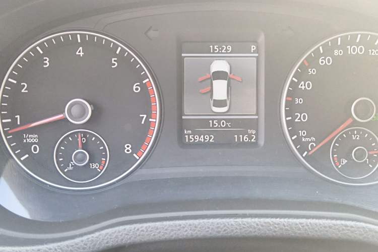 Used Volkswagen Passat 2014 1.8TSI DSG Prestige Edition Odometer Close Up