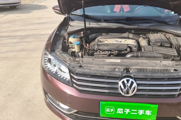 Used Volkswagen Passat 2014 1.8TSI DSG Prestige Edition Right Front Headlight