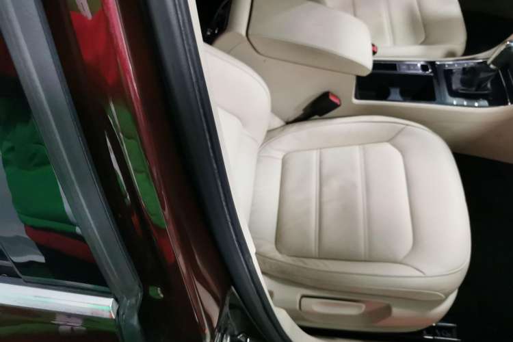 Used Volkswagen Passat 2014 1.8TSI DSG Prestige Edition Right Front Seat