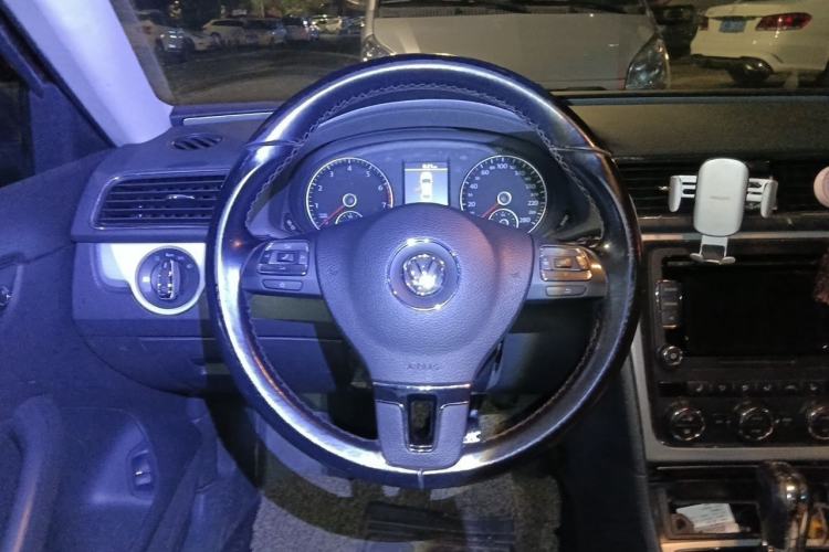 Used Volkswagen Passat 2014 1.8TSI DSG Prestige Edition Steering Wheel