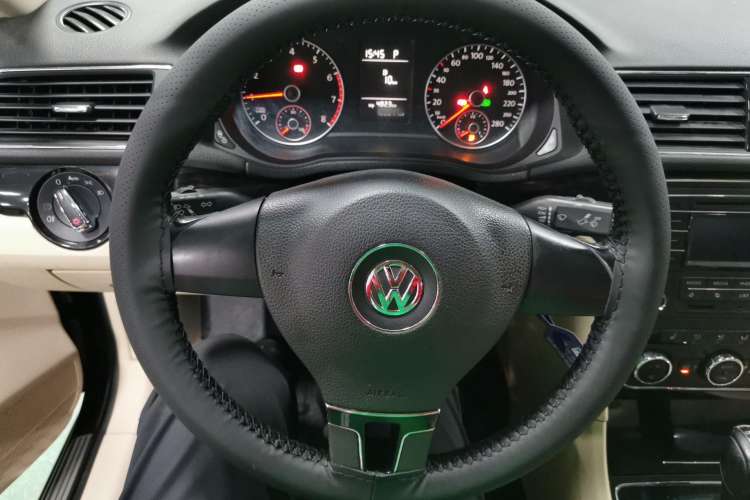 Used Volkswagen Passat 2014 1.8TSI DSG Prestige Edition Steering Wheel